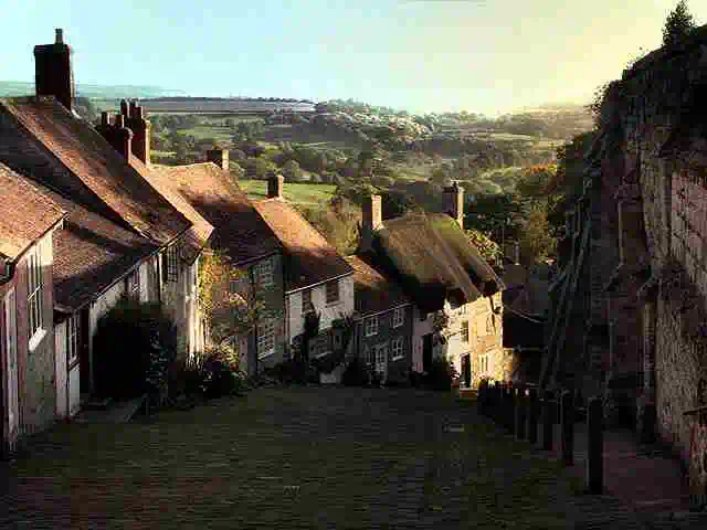 thatched houses on golden hill shaftesbury england
